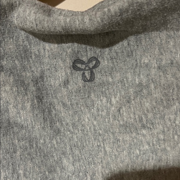 TNA hoodie - Picture 7 of 7